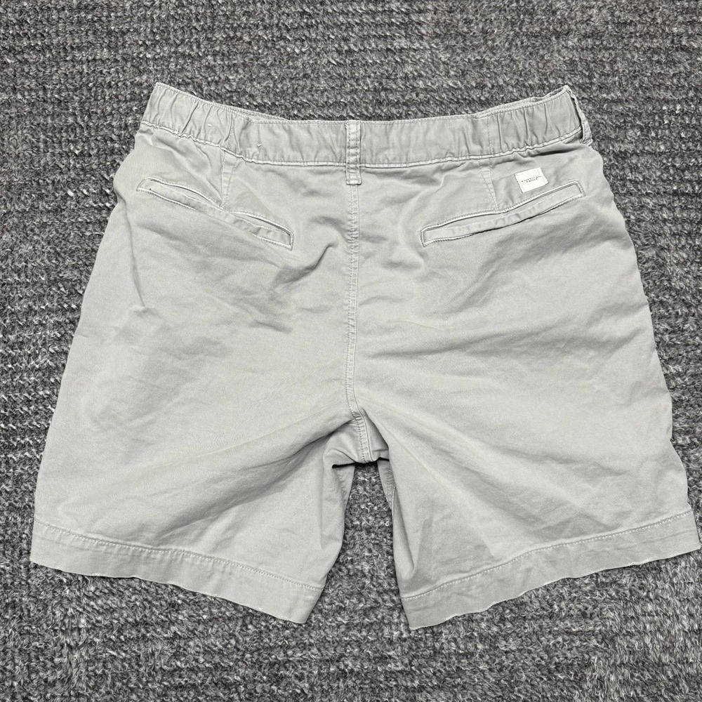 American Eagle Mens Flex Classic Shorts Size 33 Gray Chino Flat Front - Picture 3 of 9